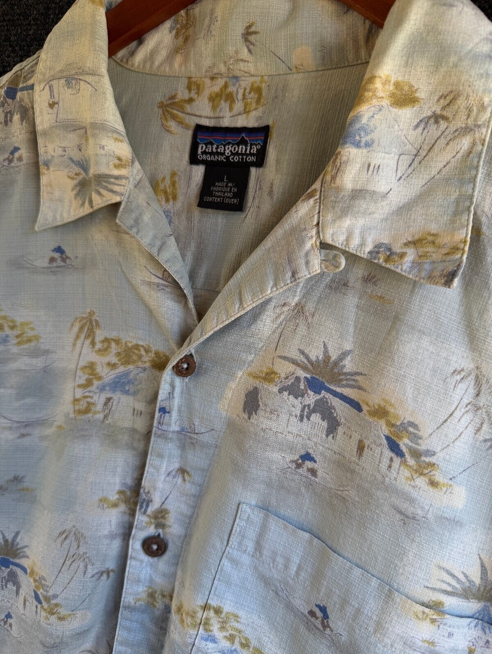 Patagonia Vintage A/C Print Camp Island Hawaiian Tiki Shirt